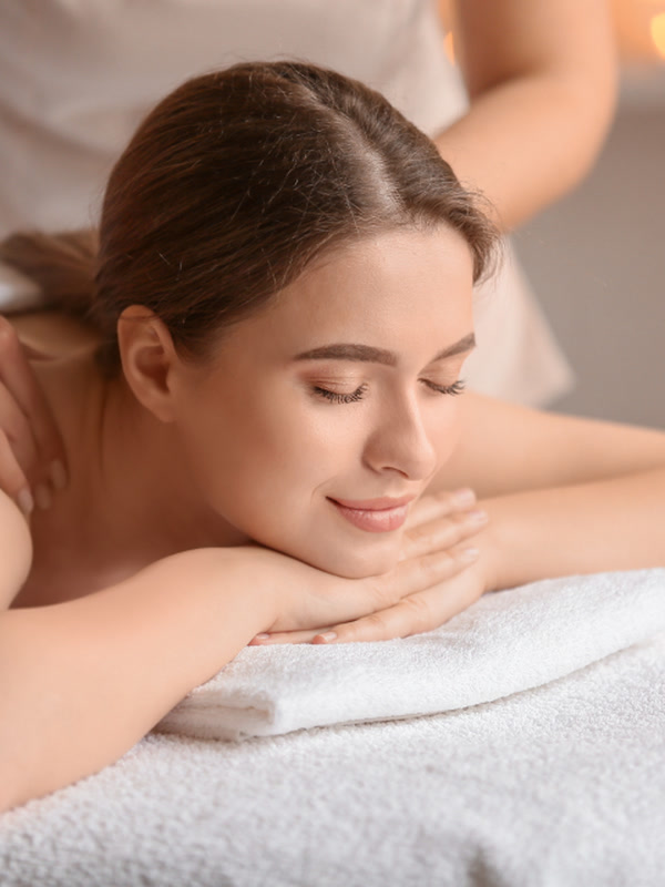 Sessão de ritual corporal no Espaço Bellesis, em Guarulhos